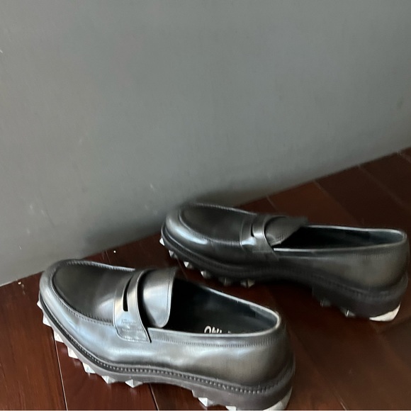 Ferragamo men’s shoes - studrock leather loafers 44 - Picture 5 of 6